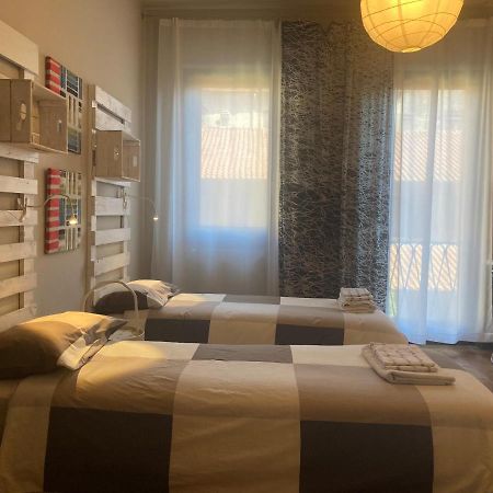 Appartement La Casa Di Garibaldi à Borgomanero Extérieur photo